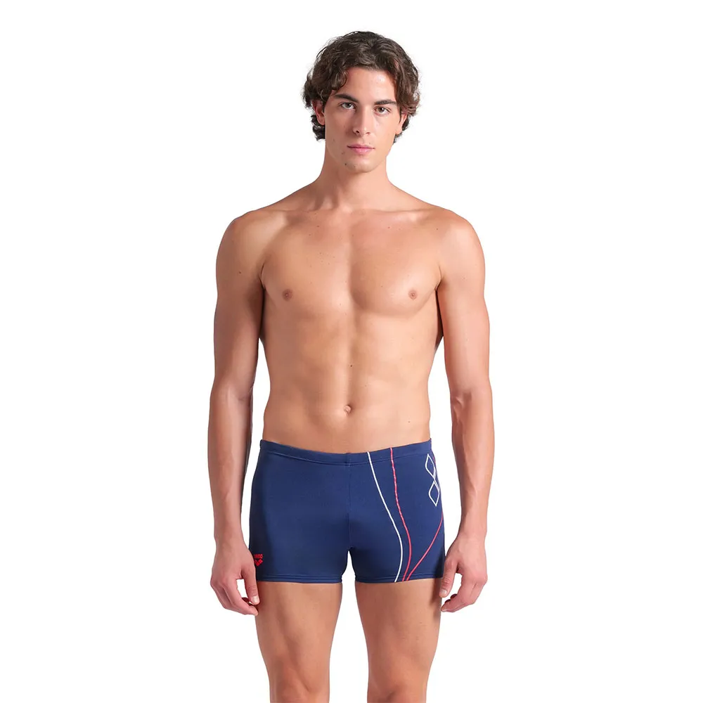 Arena Trail swimming boxer