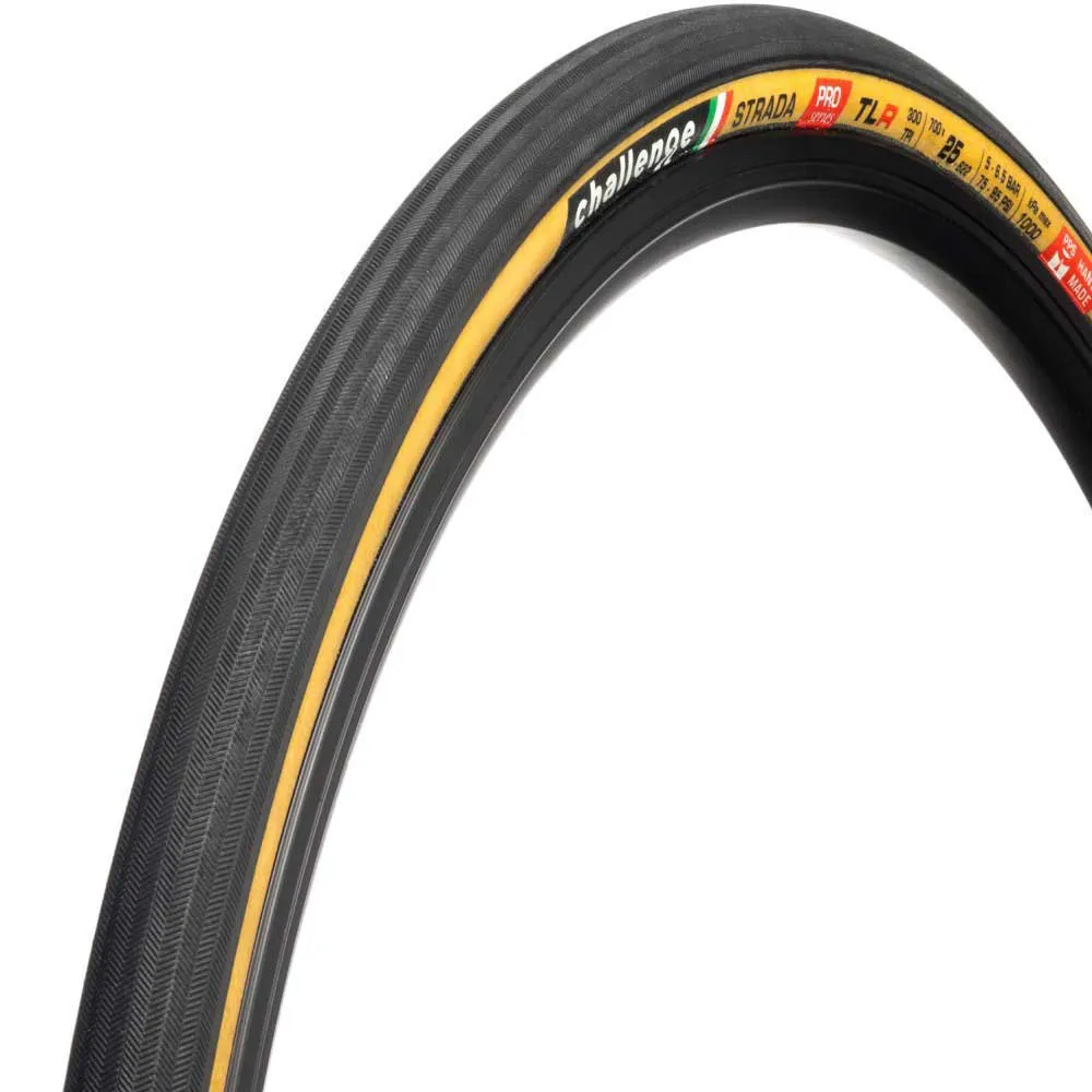 Challenge Strada Tubeless 700C x 25 road tyre