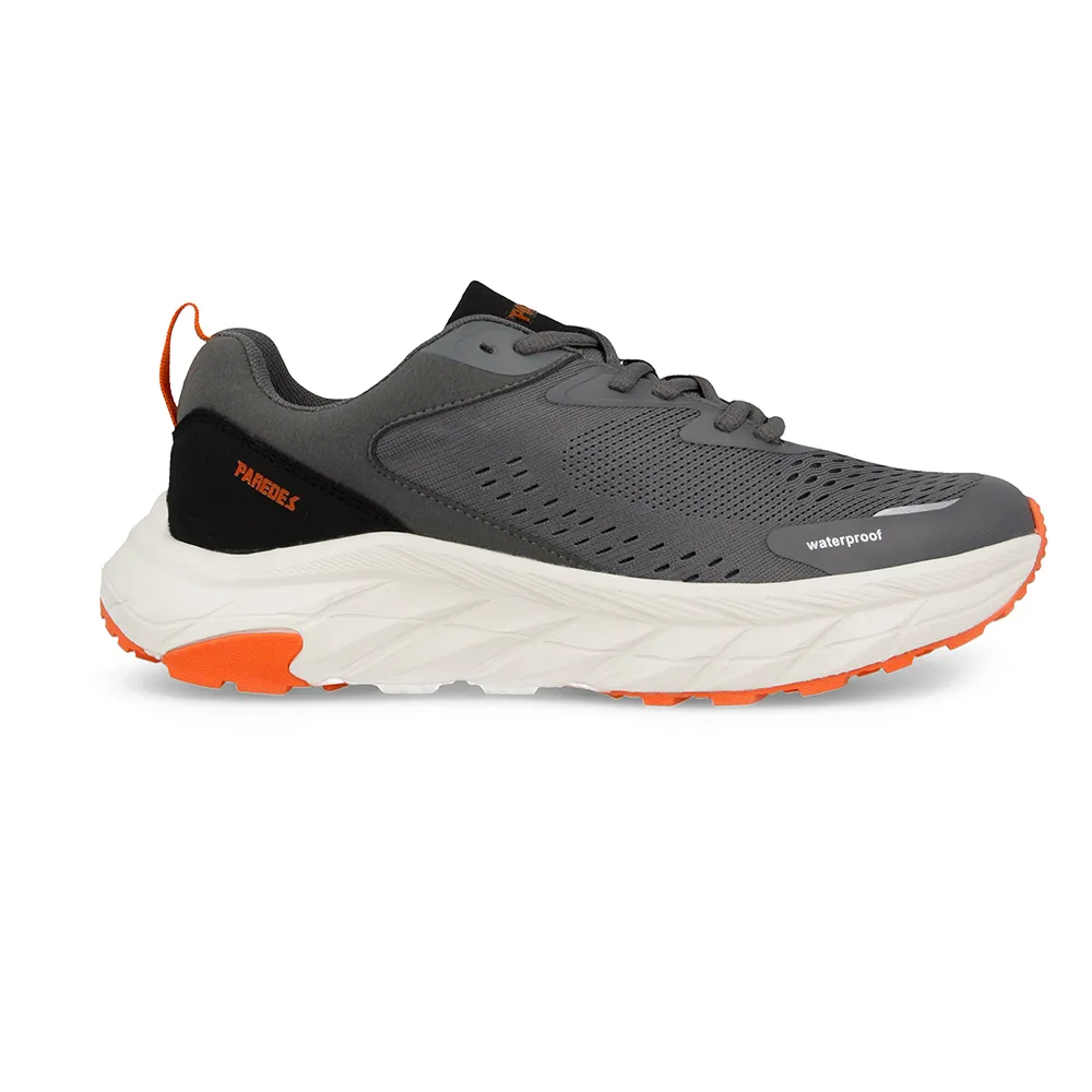 Paredes Carcaixent trainers